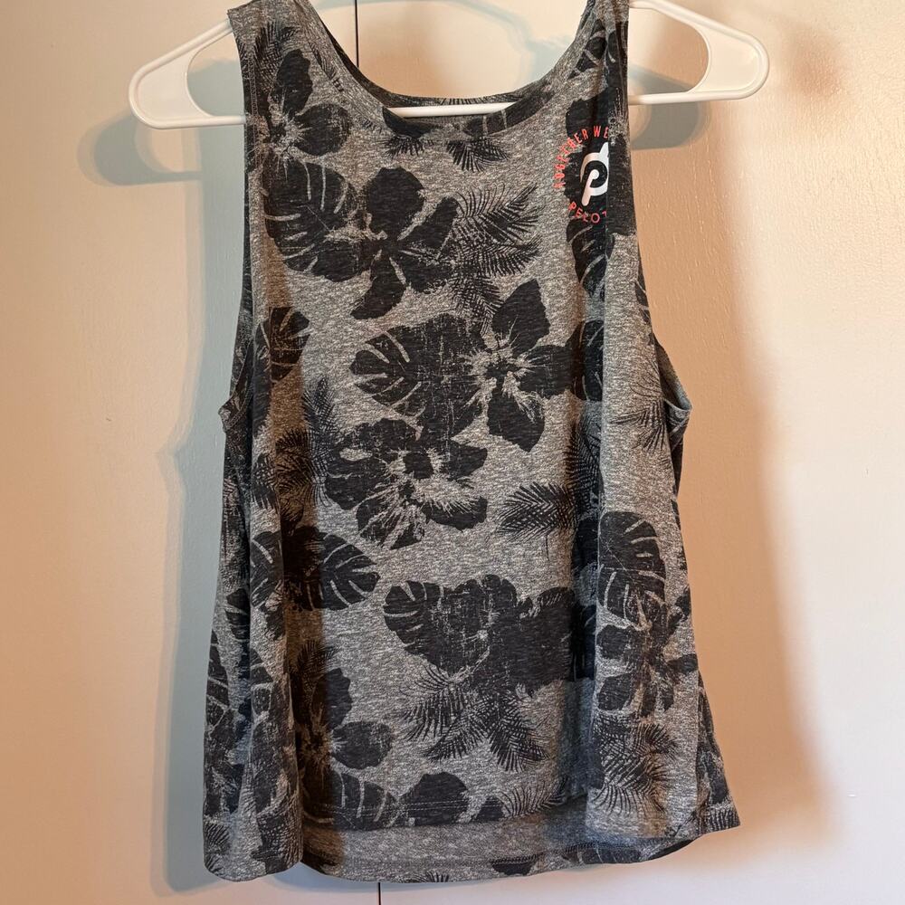 Peloton gray floral tank size large